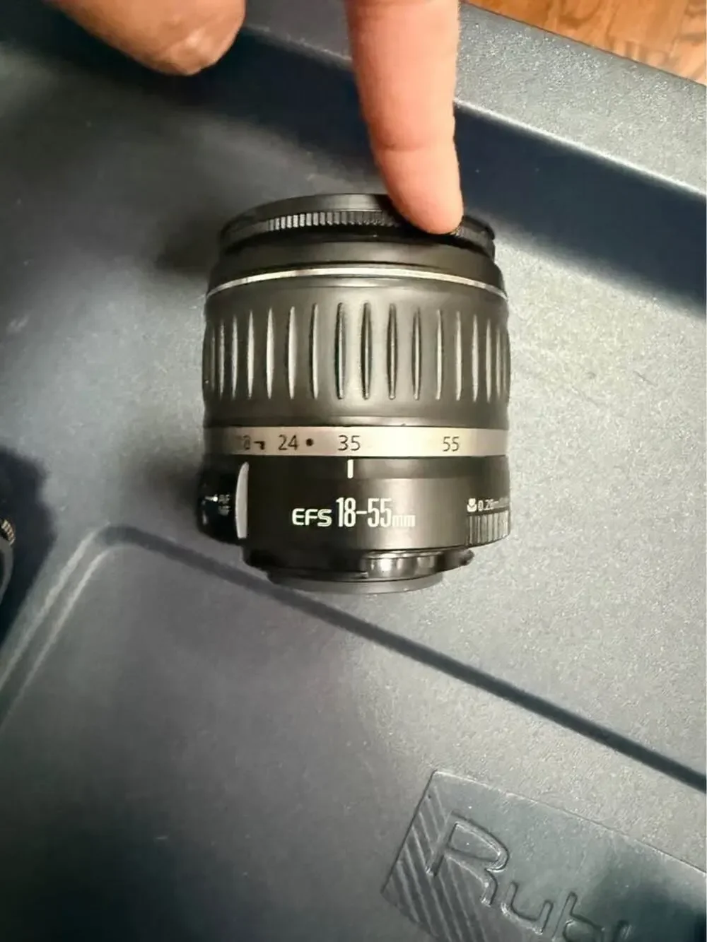 Canon EF-S 18-55mm f/3.5-5.6 II Zoom Lens